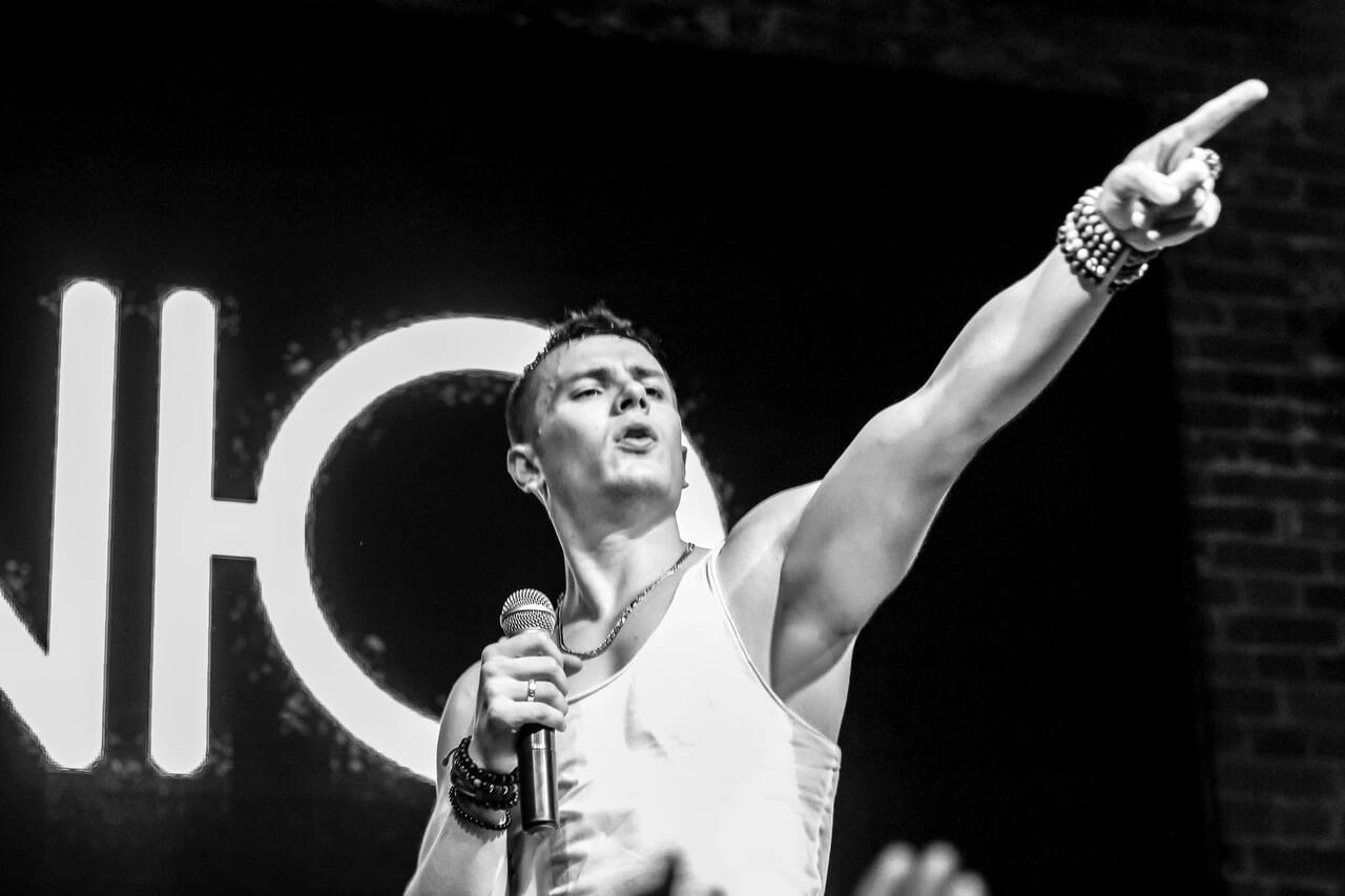 NЮ. Юрий Николаенко